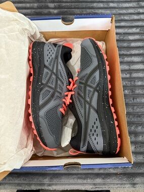 ASICS Torrance trails shoes size 9.5 WIDE